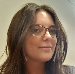 Meet your Posher, Desiree